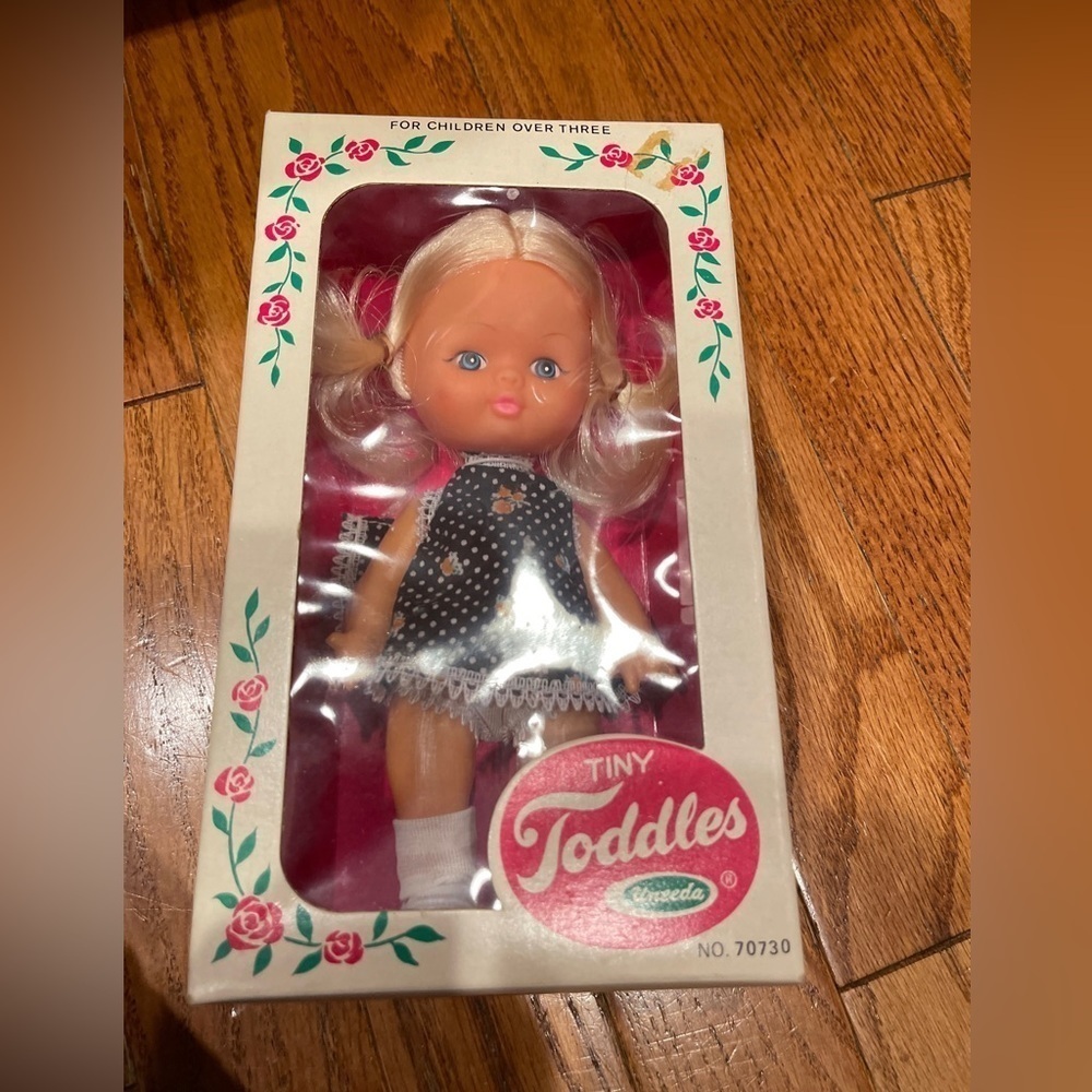 TINY TODDLES Doll by Uneeda No.70730 damaged Box READ